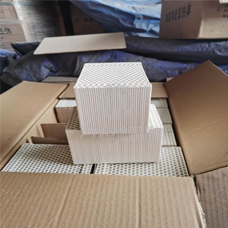 Thân bình giữ nhiệt bằng gốm tổ ong | vật liệu chịu lửa